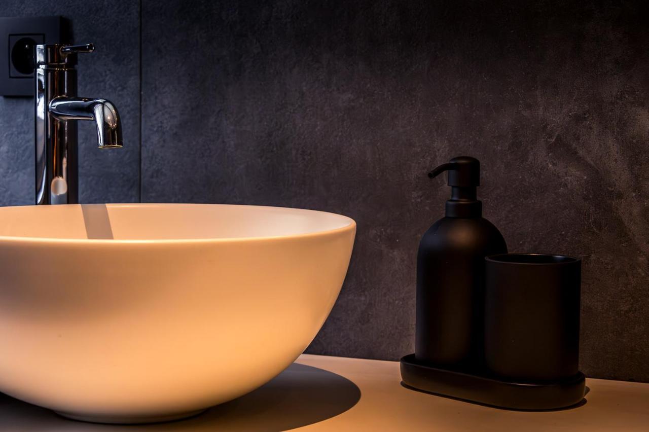 Chez Sabine Et Eric Maison Pour 6 Personnes Avec Piscine Chauffee Andenne エクステリア 写真