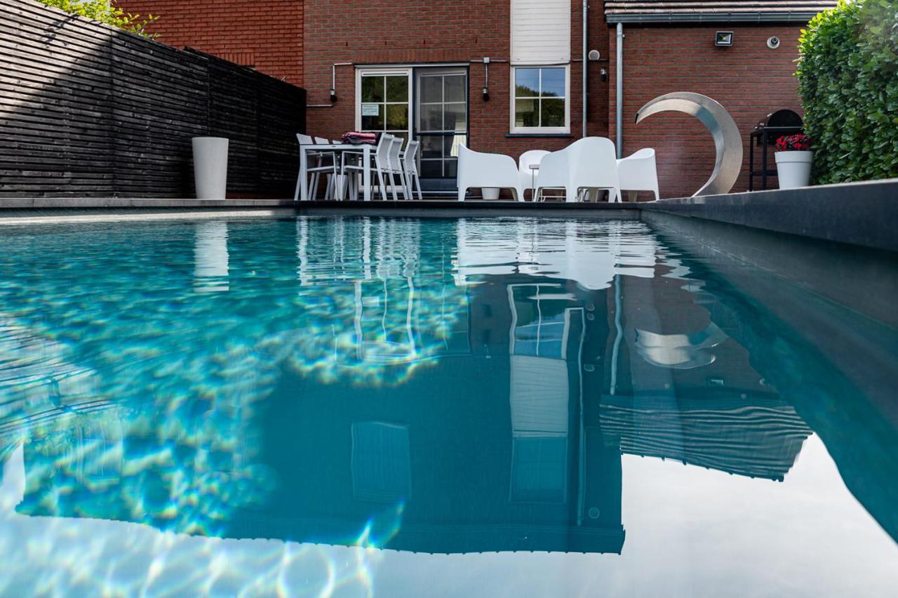 Chez Sabine Et Eric Maison Pour 6 Personnes Avec Piscine Chauffee Andenne エクステリア 写真